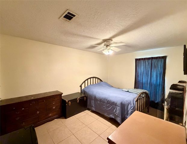 1201 N Heron Drive, Seabrook, TX 77586