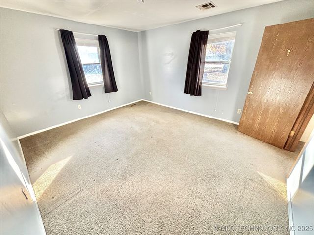 1000 N Bermuda Drive, Stigler, OK 74462