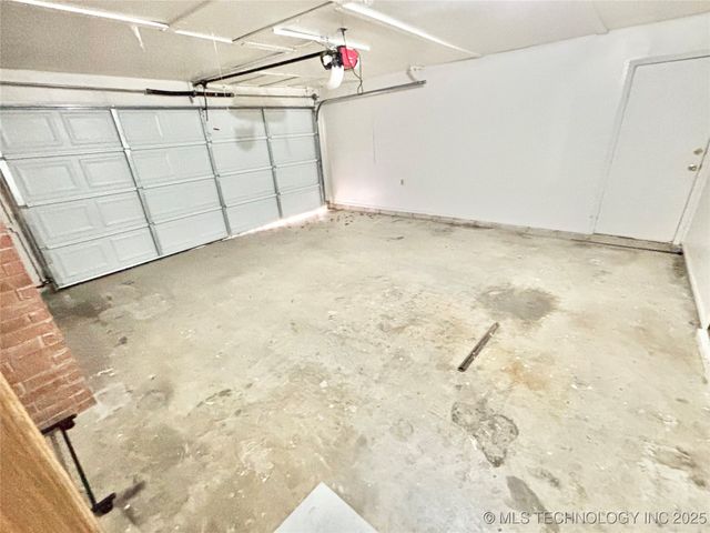 1000 N Bermuda Drive, Stigler, OK 74462