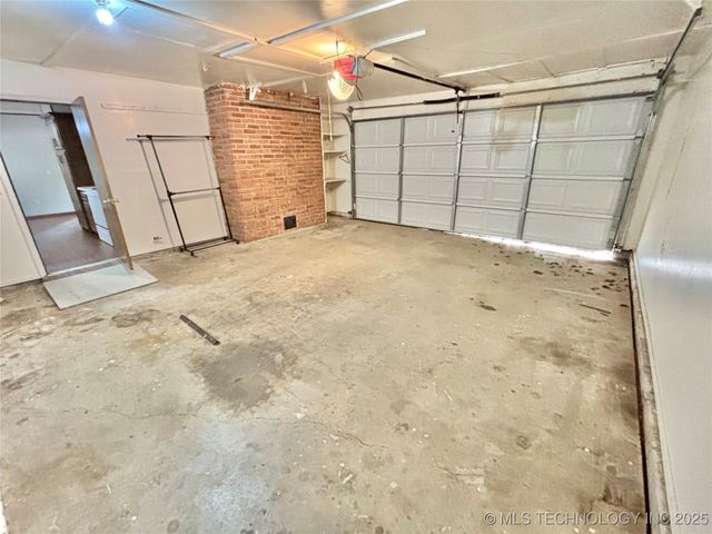 1000 N Bermuda Drive, Stigler, OK 74462