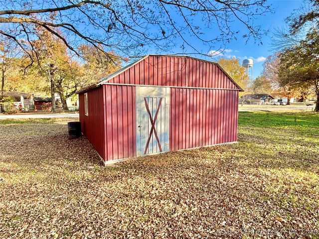 1000 N Bermuda Drive, Stigler, OK 74462