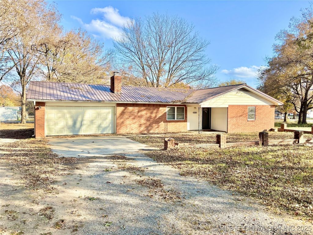 1000 N Bermuda Drive, Stigler, OK 74462