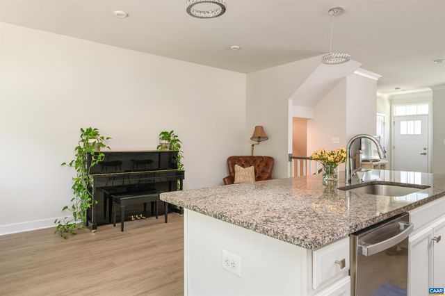 1942 LOIS LN, Charlottesville, VA 22911