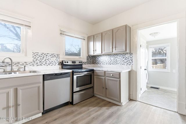 2613 S 5th St, Louisville, KY 40208