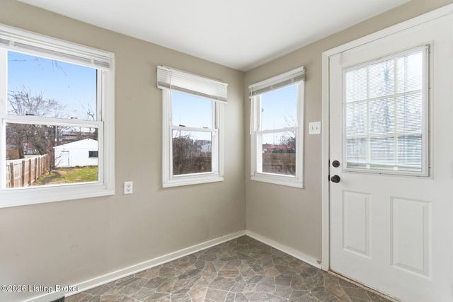 2613 S 5th St, Louisville, KY 40208