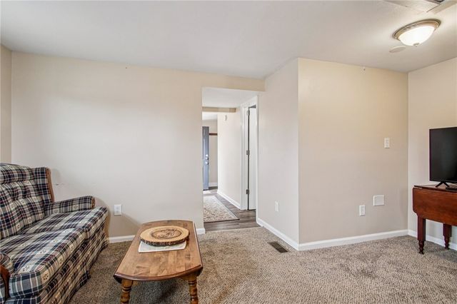 256 Breezeway Drive, Irondequoit, NY 14622