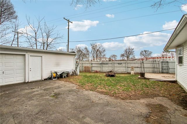 256 Breezeway Drive, Irondequoit, NY 14622