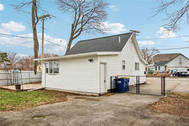 256 Breezeway Drive, Irondequoit, NY 14622