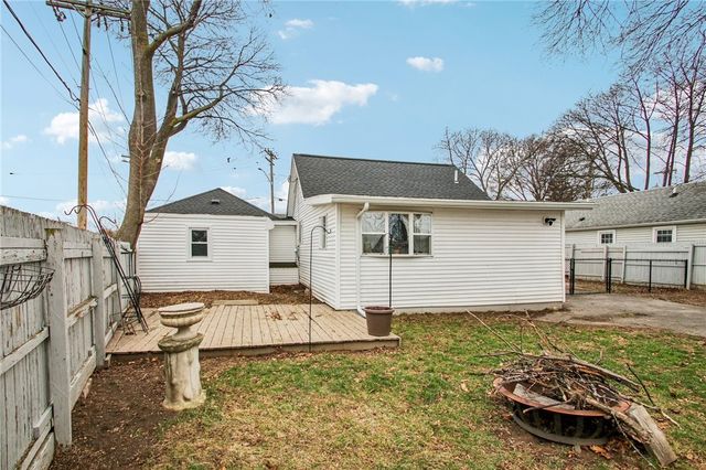 256 Breezeway Drive, Irondequoit, NY 14622