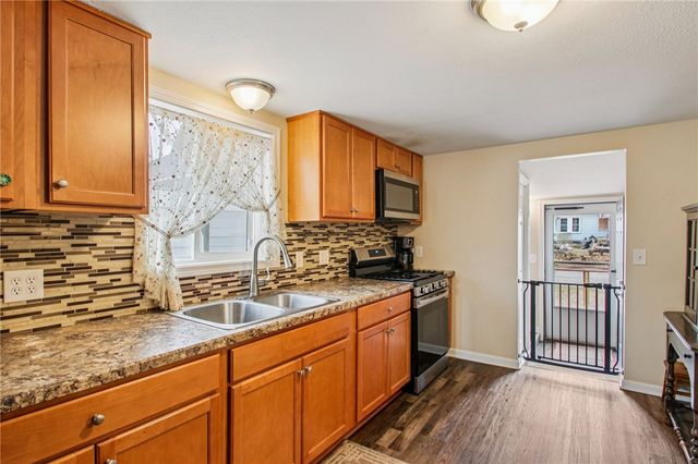 256 Breezeway Drive, Irondequoit, NY 14622