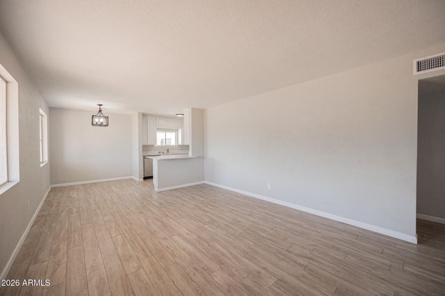 1140 W 7TH Street, Mesa, AZ 85201