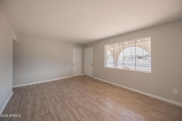 1140 W 7TH Street, Mesa, AZ 85201