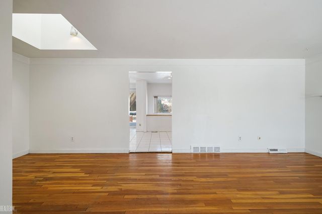 26703 Dover Court, Warren, MI 48089