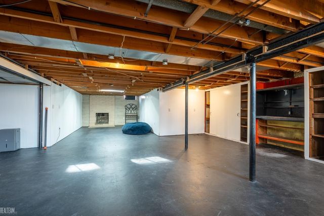 26703 Dover Court, Warren, MI 48089