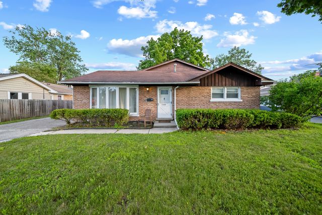 2409 Center Avenue, Northbrook, IL 60062