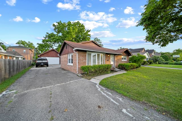 2409 Center Avenue, Northbrook, IL 60062