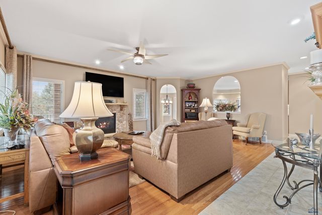 4105 FARVIEW DR, Rapid City, SD 57702