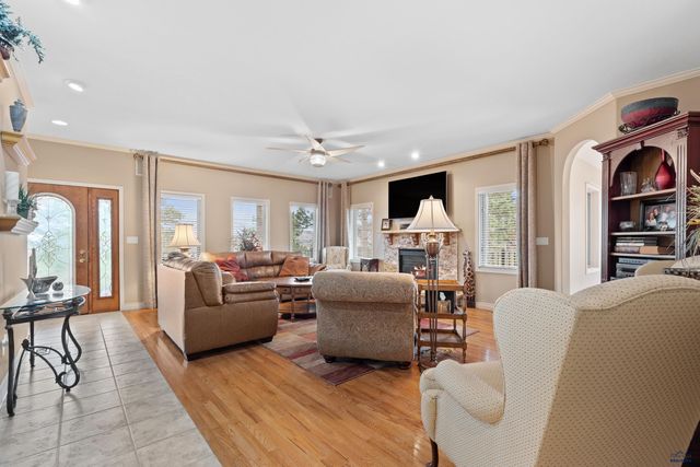 4105 FARVIEW DR, Rapid City, SD 57702