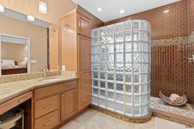 4105 FARVIEW DR, Rapid City, SD 57702