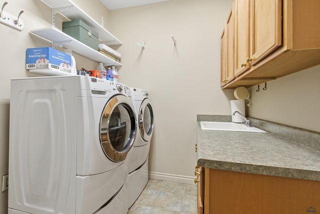 4105 FARVIEW DR, Rapid City, SD 57702