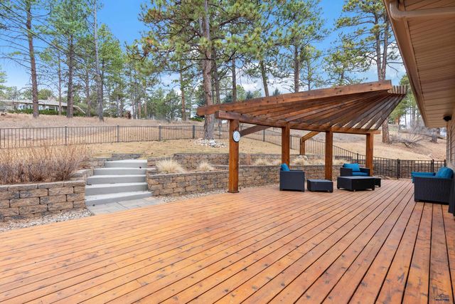 4105 FARVIEW DR, Rapid City, SD 57702