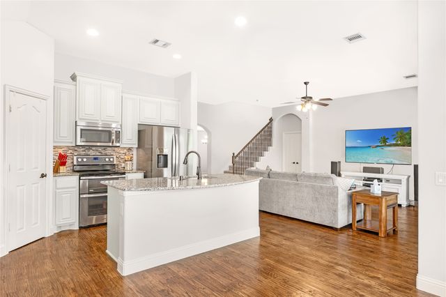 3445 Varsity Drive, Oak Point, TX 75068