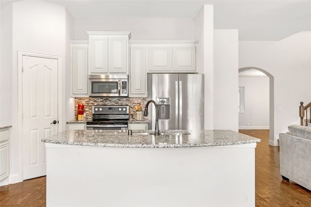 3445 Varsity Drive, Oak Point, TX 75068