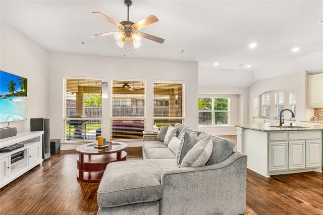 3445 Varsity Drive, Oak Point, TX 75068