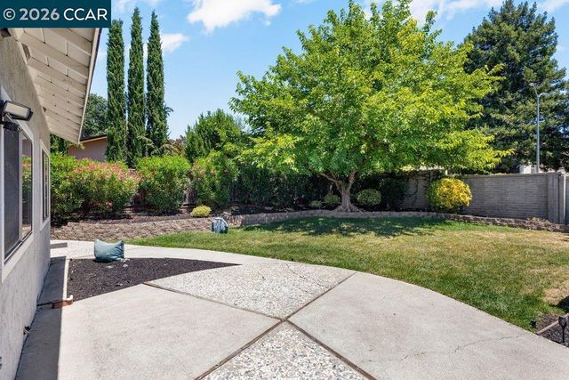 166 Winged Foot Pl, San Ramon, CA 94583