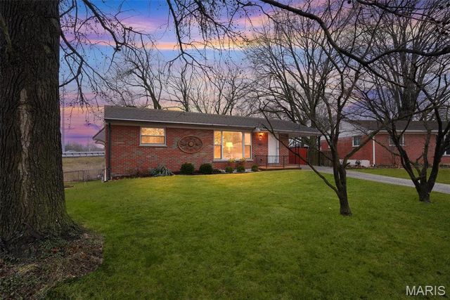 4100 Whippoorwill Drive, St Louis, MO 63123