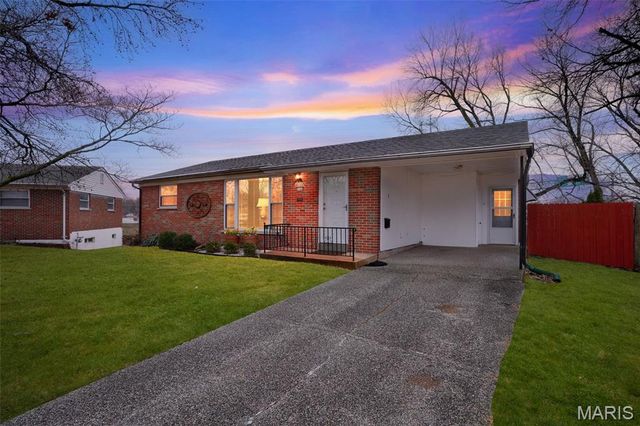 4100 Whippoorwill Drive, St Louis, MO 63123