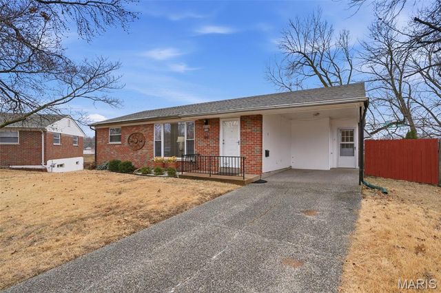 4100 Whippoorwill Drive, St Louis, MO 63123