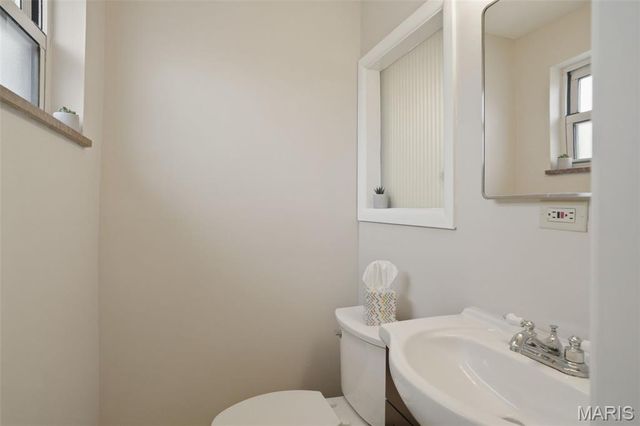 4100 Whippoorwill Drive, St Louis, MO 63123