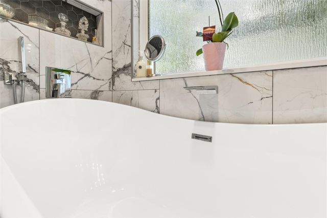 3902 Haven Pines Drive, Kingwood, TX 77345