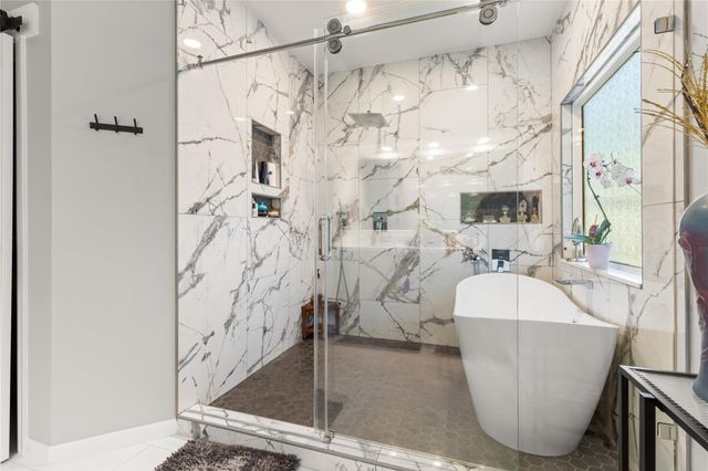 3902 Haven Pines Drive, Kingwood, TX 77345