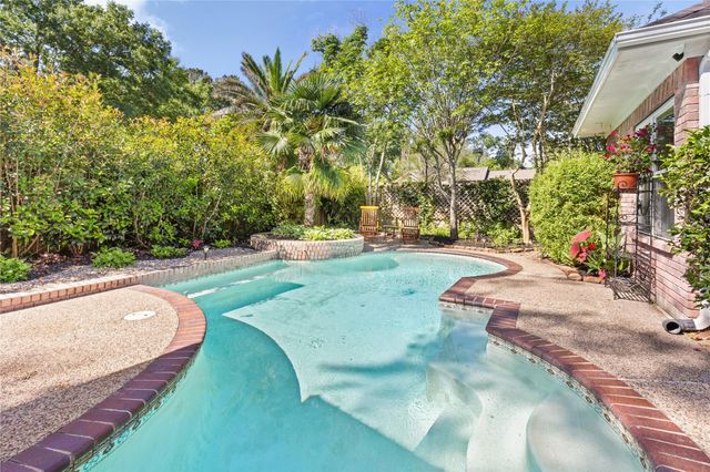 3902 Haven Pines Drive, Kingwood, TX 77345