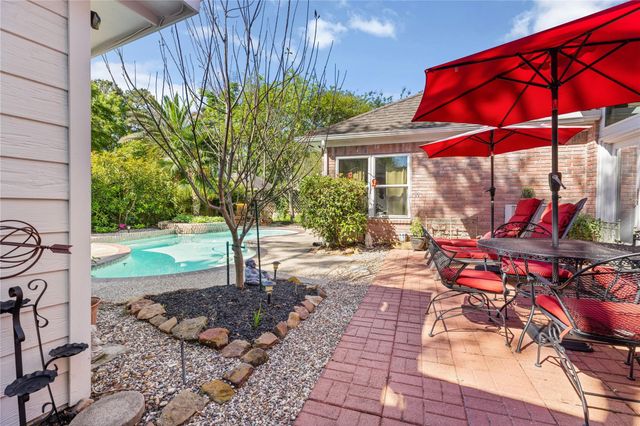 3902 Haven Pines Drive, Kingwood, TX 77345