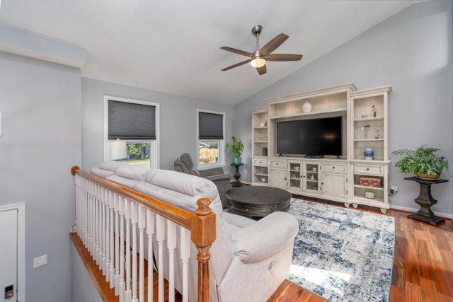 202 ST MARYS RD, Essex, MD 21221