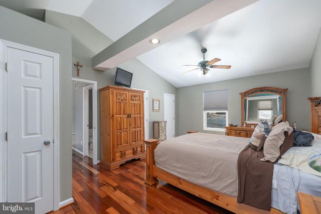 202 ST MARYS RD, Essex, MD 21221