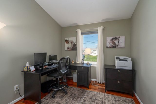 202 ST MARYS RD, Essex, MD 21221