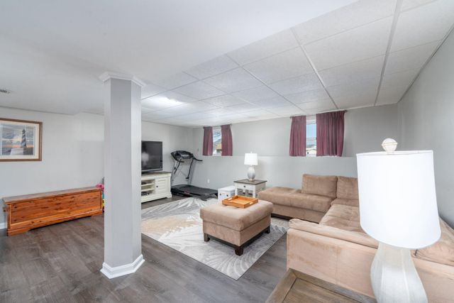 202 ST MARYS RD, Essex, MD 21221