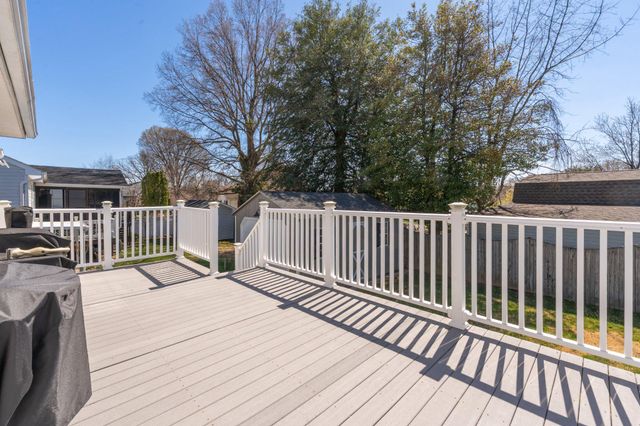 202 ST MARYS RD, Essex, MD 21221