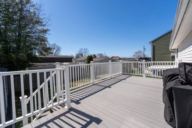 202 ST MARYS RD, Essex, MD 21221