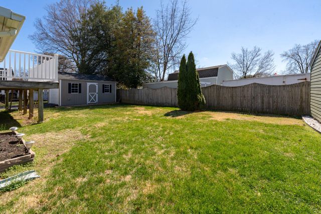 202 ST MARYS RD, Essex, MD 21221