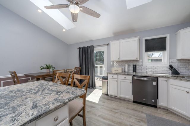 202 ST MARYS RD, Essex, MD 21221