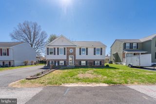 202 ST MARYS RD, Essex, MD 21221