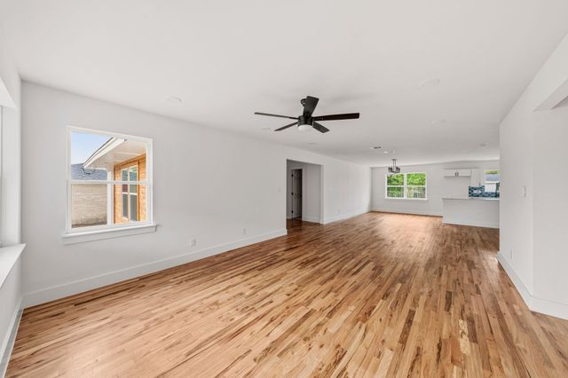 4435 Flo Avenue, Cockrell Hill, TX 75211