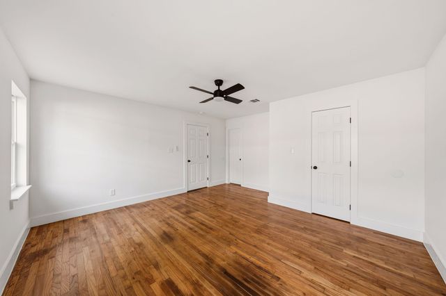 4435 Flo Avenue, Cockrell Hill, TX 75211