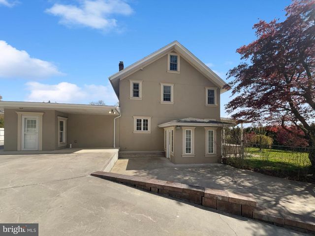 794 CLAREMONT AVE, Tamaqua, PA 18252