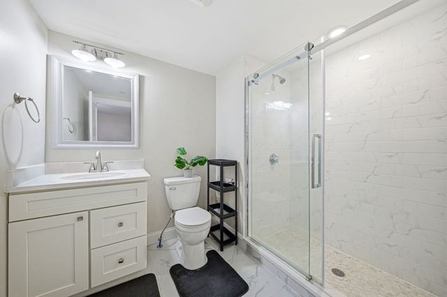 365 Newport Ave 303, Quincy, MA 02170
